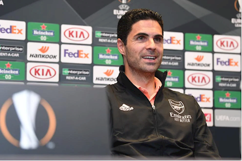 HLV Mikel Arteta cảnh báo Bernd Leno, tâng bốc Thomas Partey