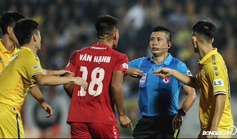 Lộ diện trọng tài bắt chính trận Nam Định vs HAGL
