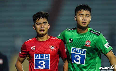 ẢNH: Suýt phải trả giá vì sai lầm, tuyển thủ U22 Việt Nam khóc nức nở khi Hải Phòng trụ hạng