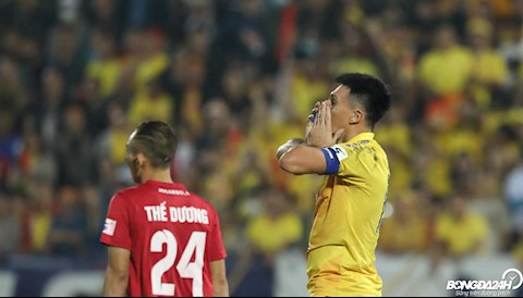 DNH Nam Định mất họng pháo số một trong trận chiến sống còn với SLNA