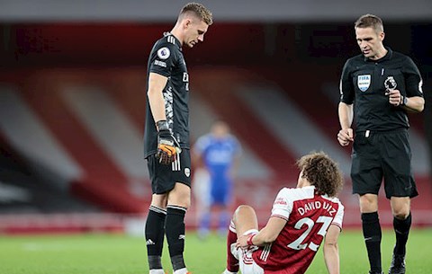 Thua Leicester, Arsenal còn mất 2 trụ cột