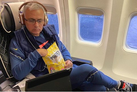 Không chỉ là bậc thầy chiến thuật, Mourinho còn là chuyên gia sống ảo