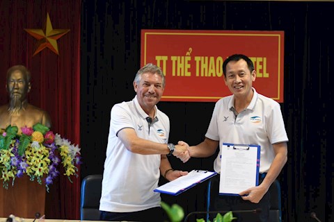 HLV Jurgen Gede chính thức trở thành tân GĐKT của Viettel