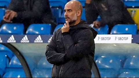 Ferdinand cảnh báo Man City về hợp đồng của Pep Guardiola