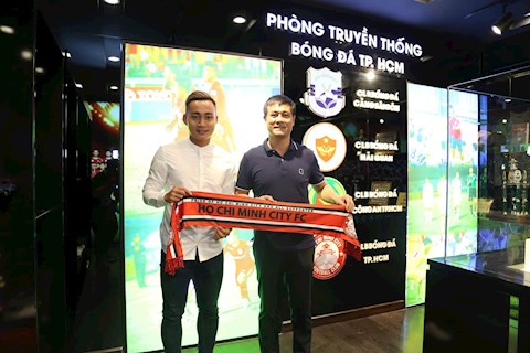 NÓNG: Hồ Tuấn Tài chính thức gia nhập CLB TP.HCM