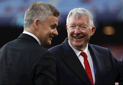 Cái bóng của Sir Alex chính là cơn ác mộng ở Nhà hát của những giấc mơ