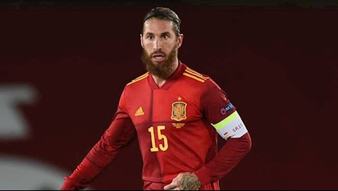 Ramos cân bằng siêu kỷ lục của Buffon