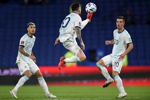 Messi bị VAR tước bàn thắng bất ngờ dù ăn mừng được... 2 phút