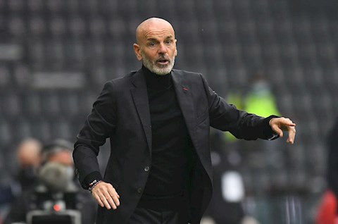 AC Milan nhận tin sét đánh từ HLV Stefano Pioli