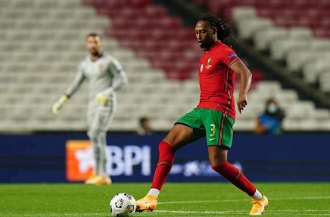 Liverpool chi 18 triệu bảng “chữa cháy” hàng phòng ngự