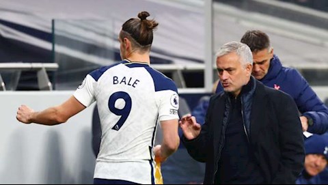Mourinho đâm chọc Real Madrid sau bàn thắng của Bale