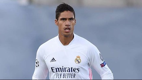 Zidane cảnh báo MU, tuyên bố Varane không phải để bán