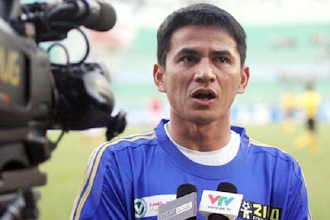 Kiatisuk cần làm gì với đội hình hiện tại của HAGL?