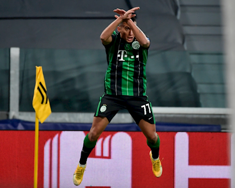 Ăn mừng bàn thắng kiểu Ronaldo và cái kết