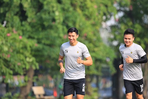 THỐNG KÊ SỐC: Văn Hậu 4 lần chấn thương đầu gối trong hơn 1 năm