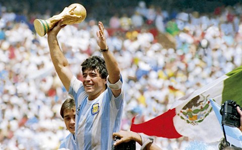 Nhìn lại 5 bàn thắng làm nên tên tuổi của Maradona tại World Cup