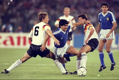 VIDEO: Những bàn thắng và kiến tạo ấn tượng nhất sự nghiệp của Diego Maradona