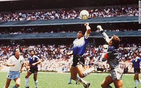 Trái bóng bàn tay của Chúa' của Maradona tại World Cup 1986 được bán với giá khó tin