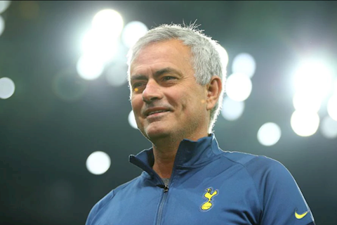 HLV Mourinho dùng từ hoàn hảo để nói về chiến thắng 4 sao của Tottenham