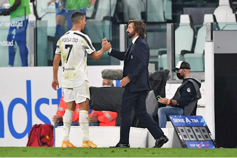 Cristiano Ronaldo vắng mặt trước Benevento vì mâu thuẫn với HLV Pirlo?
