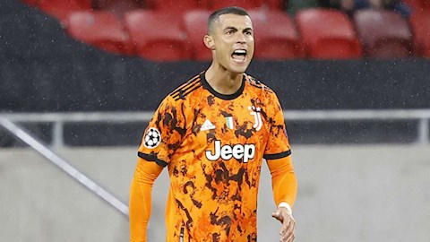 Cất Ronaldo và Juventus nhận trái đắng, Pirlo bào chữa ra sao?