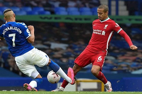HLV Klopp lên tiếng về chấn thương của Thiago Alcantara và Chamberlain