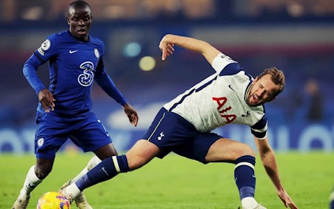 Trở lại vai trò sở trường, quái vật tuyến giữa Kante tái xuất