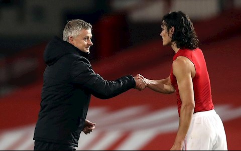 VIDEO: HLV Solskjaer hết lời ngợi khen Edinson Cavani