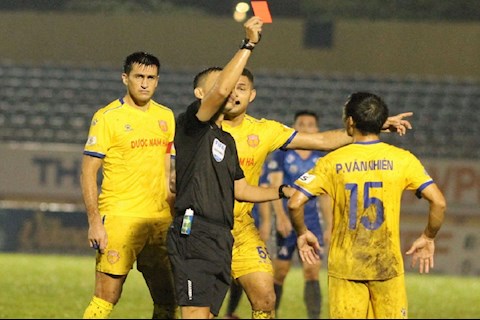 CLB Nam Định chính thức mang về chân sút nội đầu tiên