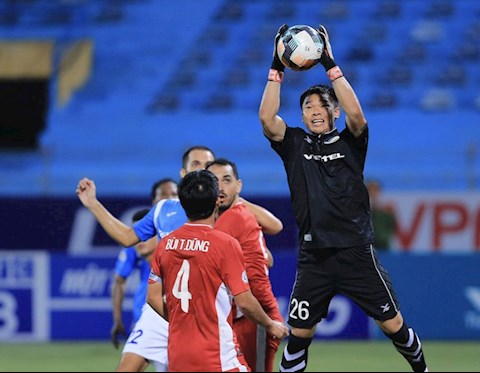 Thủ môn số 1 của Viettel FC lại dính vận đen
