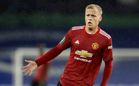 Van de Beek đã sai khi cập bến MU