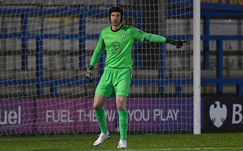 Petr Cech thừa nhận bị cóng khi thi đấu sau hơn 1 năm giải nghệ