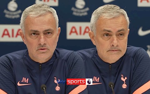 VIDEO: Mourinho mỉa mai những lời ca thán về chấn thương của Klopp