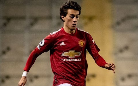 MU chuẩn bị nói lời chia tay cái tên thứ 6 trong hè này