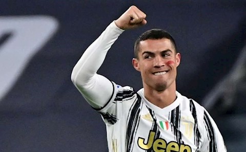 Ronaldo giành giải thưởng cao quý mà Messi chưa từng sở hữu