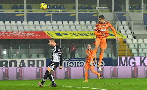 Lập cú đúp, Ronaldo cân bằng kỷ lục tồn tại gần 60 năm