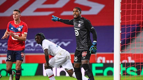 Neymar chấn thương + Mbappe dự bị = PSG phải chia điểm