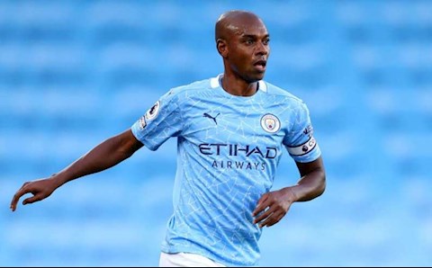 Cựu sao Man City: “Fernandinho giống như một loại rượu hảo hạng”