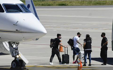 Lionel Messi rời khỏi Barcelona