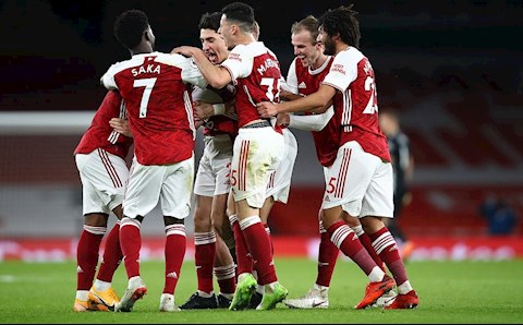 Đánh gục Chelsea, Arsenal xếp sau duy nhất MU