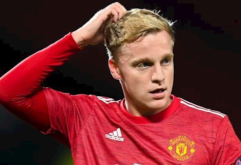 Meulensteen bất ngờ vì Van de Beek chật vật ở MU