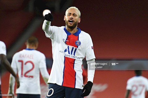 Neymar nhắc đến Messi sau khi phá lưới MU