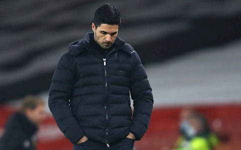 Arsenal: Mikel Arteta đang sai khi tin vào những quả tạt?