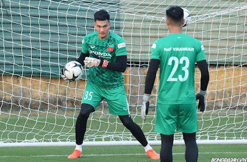 Văn Lâm có biến, thủ môn Nguyễn Văn Hoàng được gọi bổ sung lên ĐT Việt Nam