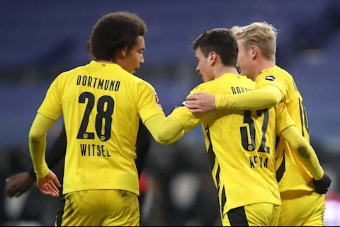 Vắng Haaland, Dortmund chỉ có thể hòa Frankfurt