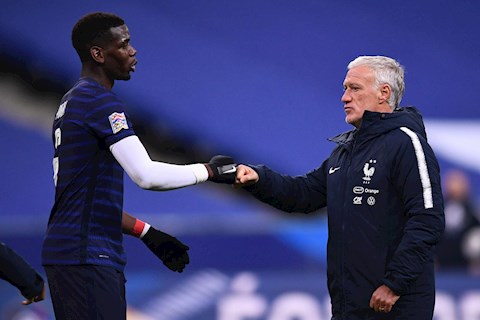 HLV trưởng tuyển Pháp nói gì khi đại diện tung hê chuyện Pogba sắp rời MU?