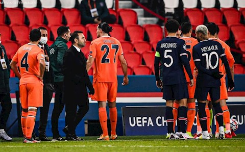 BIẾN CĂNG: Trọng tài phân biệt chủng tộc, trận đấu PSG vs Basaksehir phải tổ chức lại
