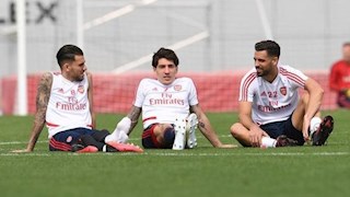 Sao Arsenal phản bác khi bị tố chơi nhiều hơn tập
