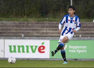 Chăm chỉ mùa Covid-19, Văn Hậu được Heerenveen ngợi ca