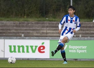 Đoàn Văn Hậu nhận lương trong mơ nếu ở lại Heerenveen